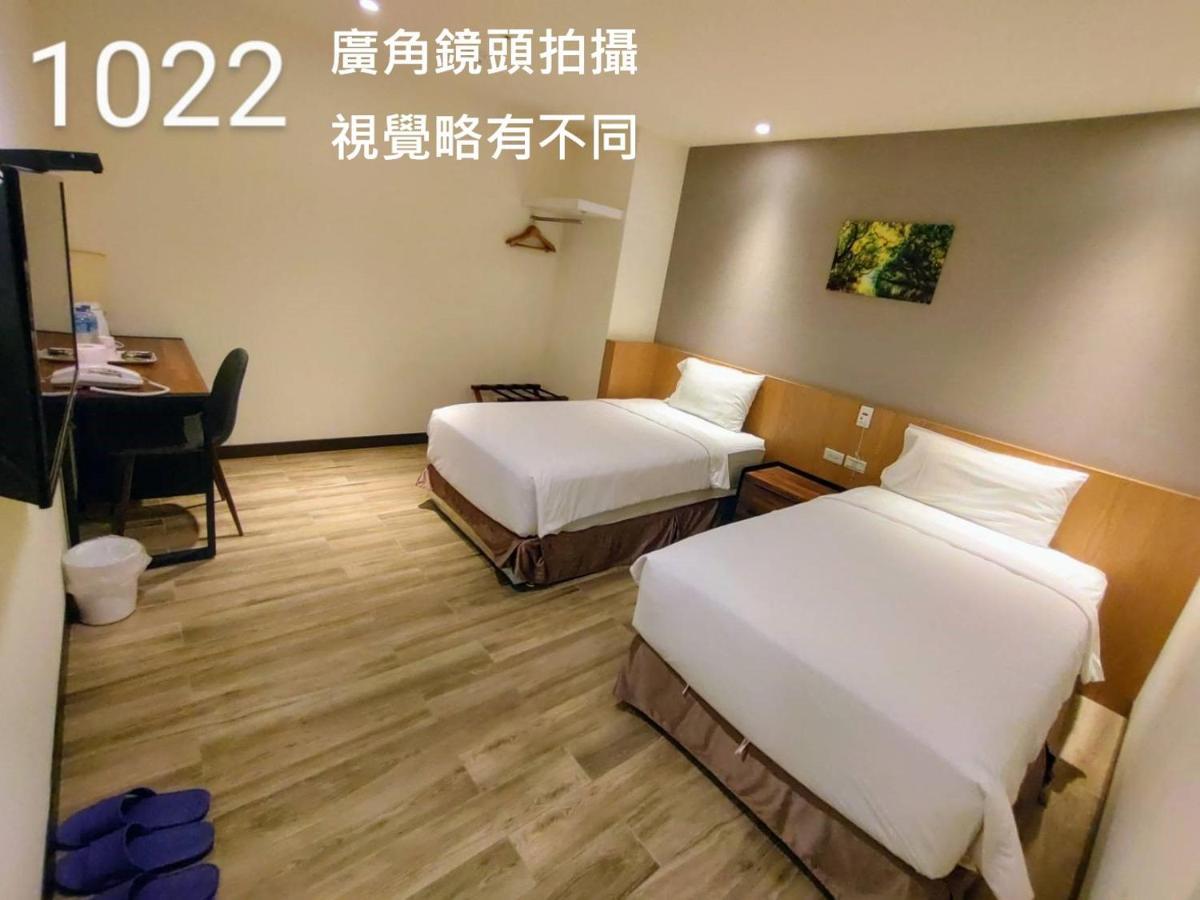 Honest & Warm Hotel Taoyuan Bagian luar foto
