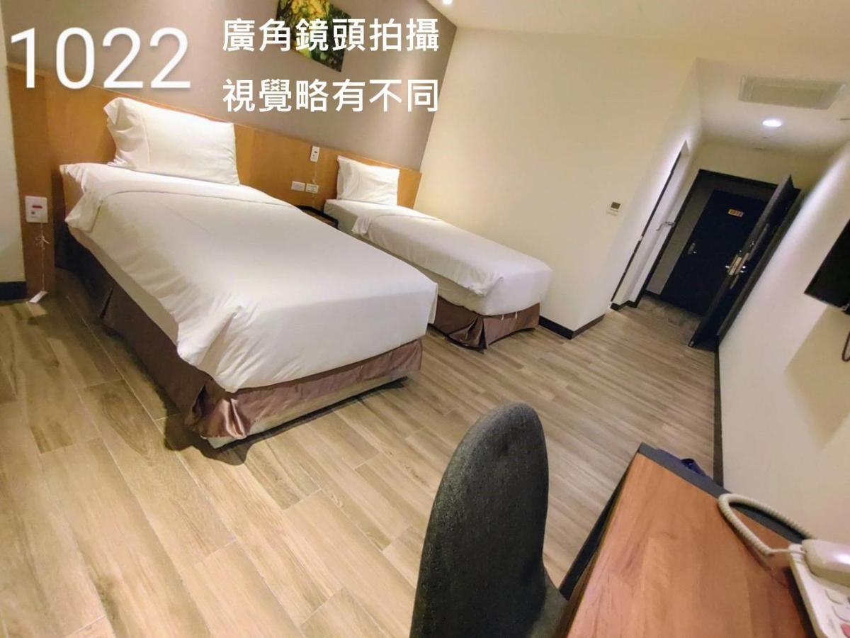 Honest & Warm Hotel Taoyuan Bagian luar foto