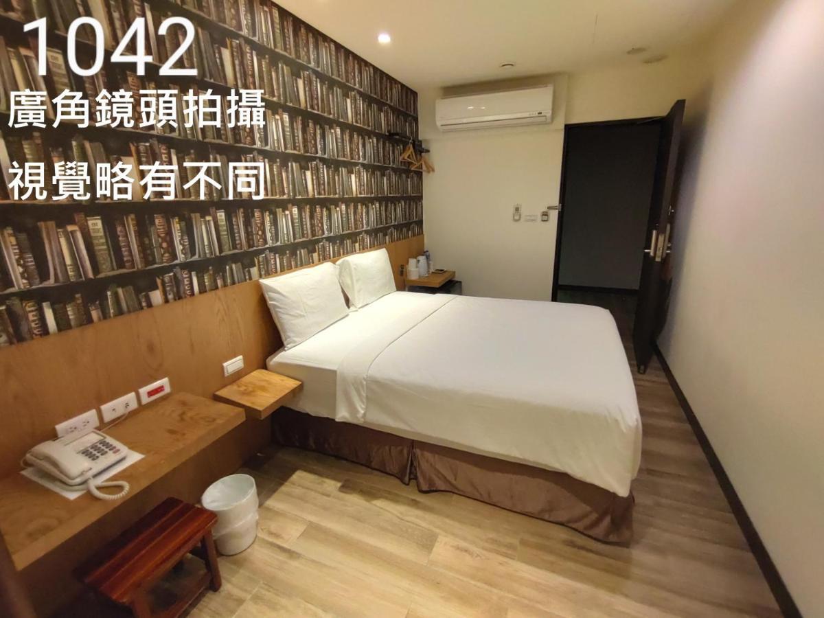 Honest & Warm Hotel Taoyuan Bagian luar foto