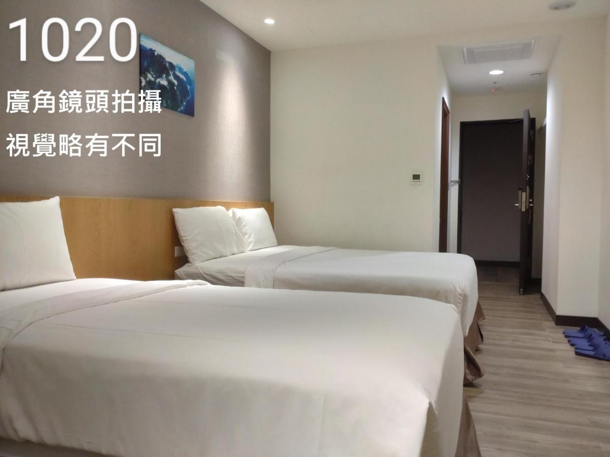 Honest & Warm Hotel Taoyuan Bagian luar foto
