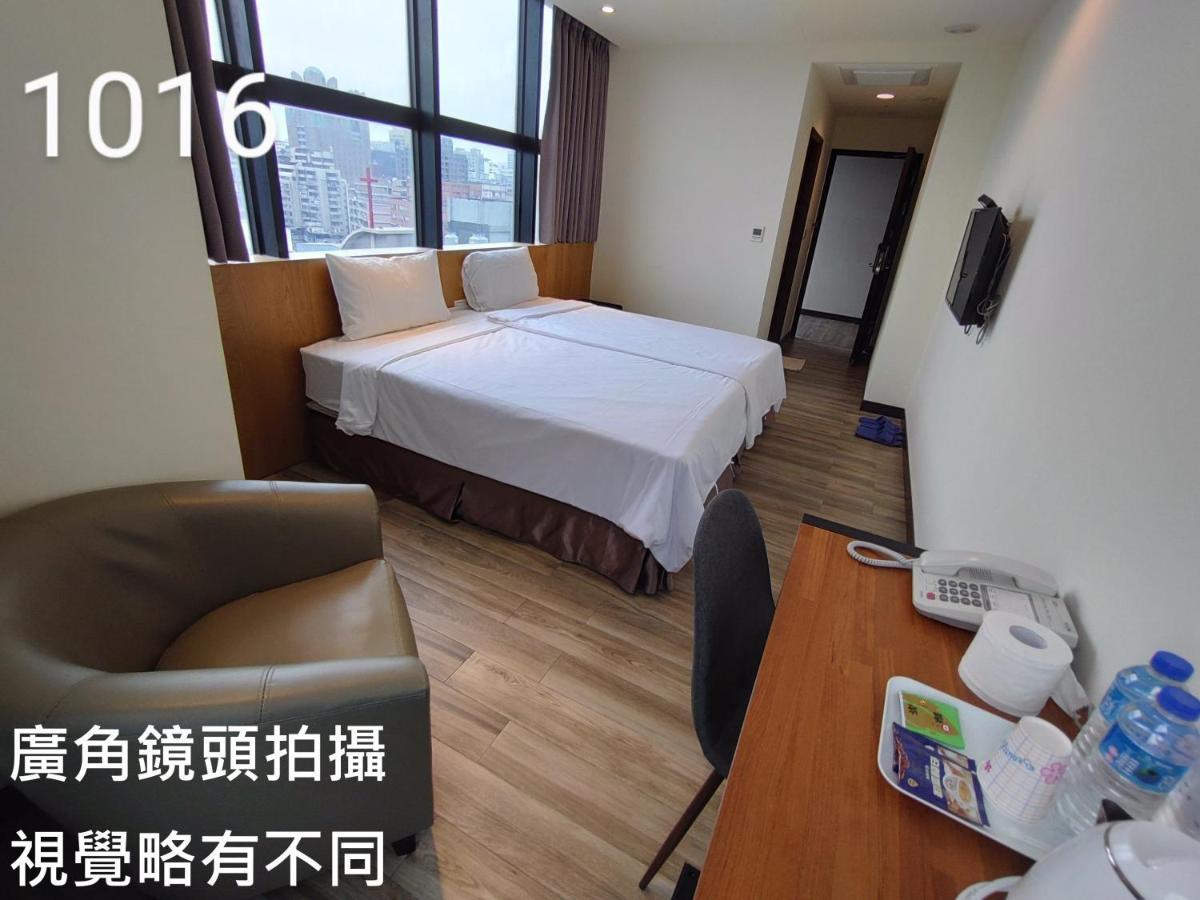 Honest & Warm Hotel Taoyuan Bagian luar foto